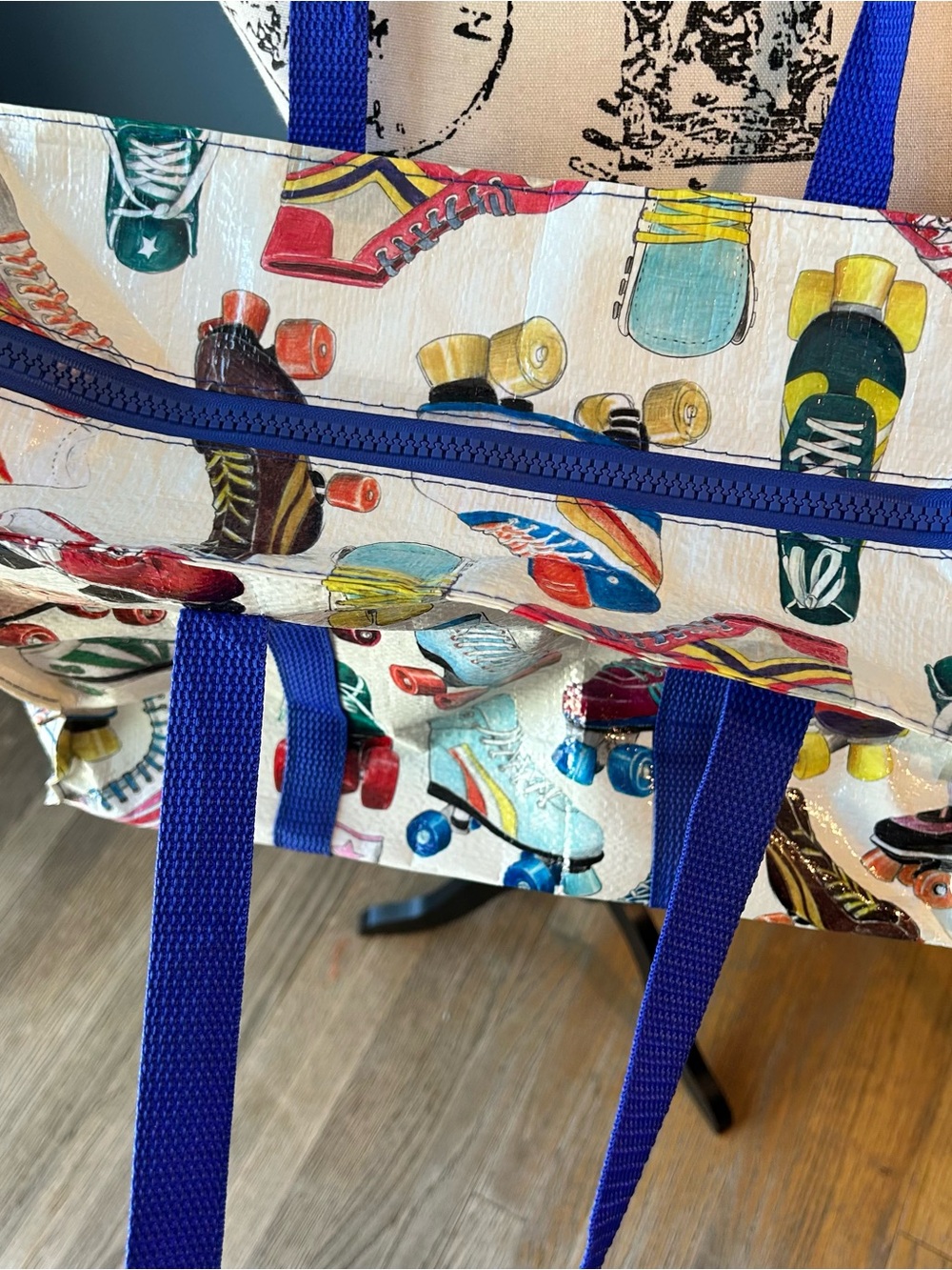 Blue Q roller skates Tote Bag - Picture 8 of 9